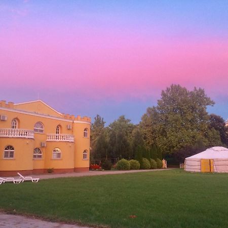 Kastely Panzio Otel Hajdúszoboszló Dış mekan fotoğraf