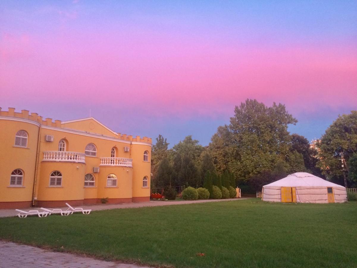 Kastely Panzio Otel Hajdúszoboszló Dış mekan fotoğraf