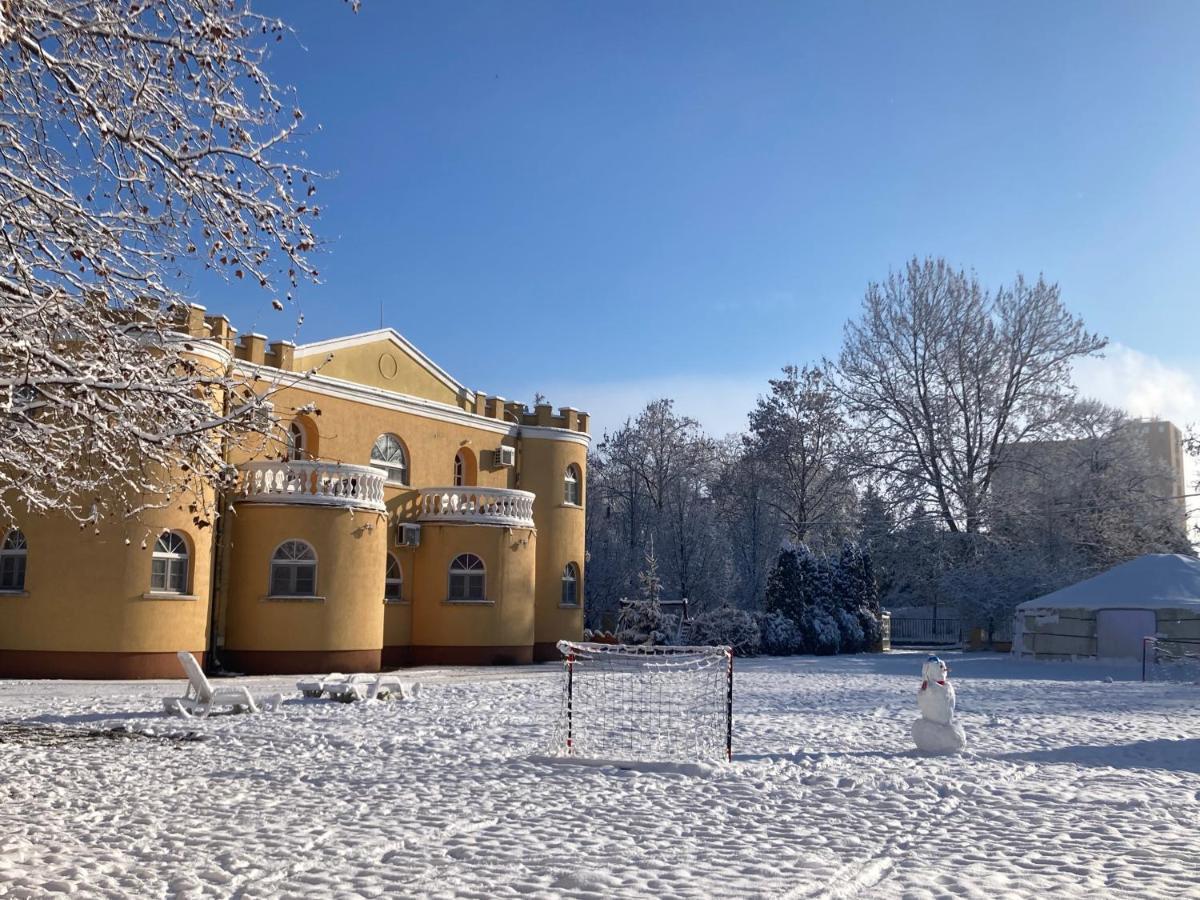 Kastely Panzio Otel Hajdúszoboszló Dış mekan fotoğraf