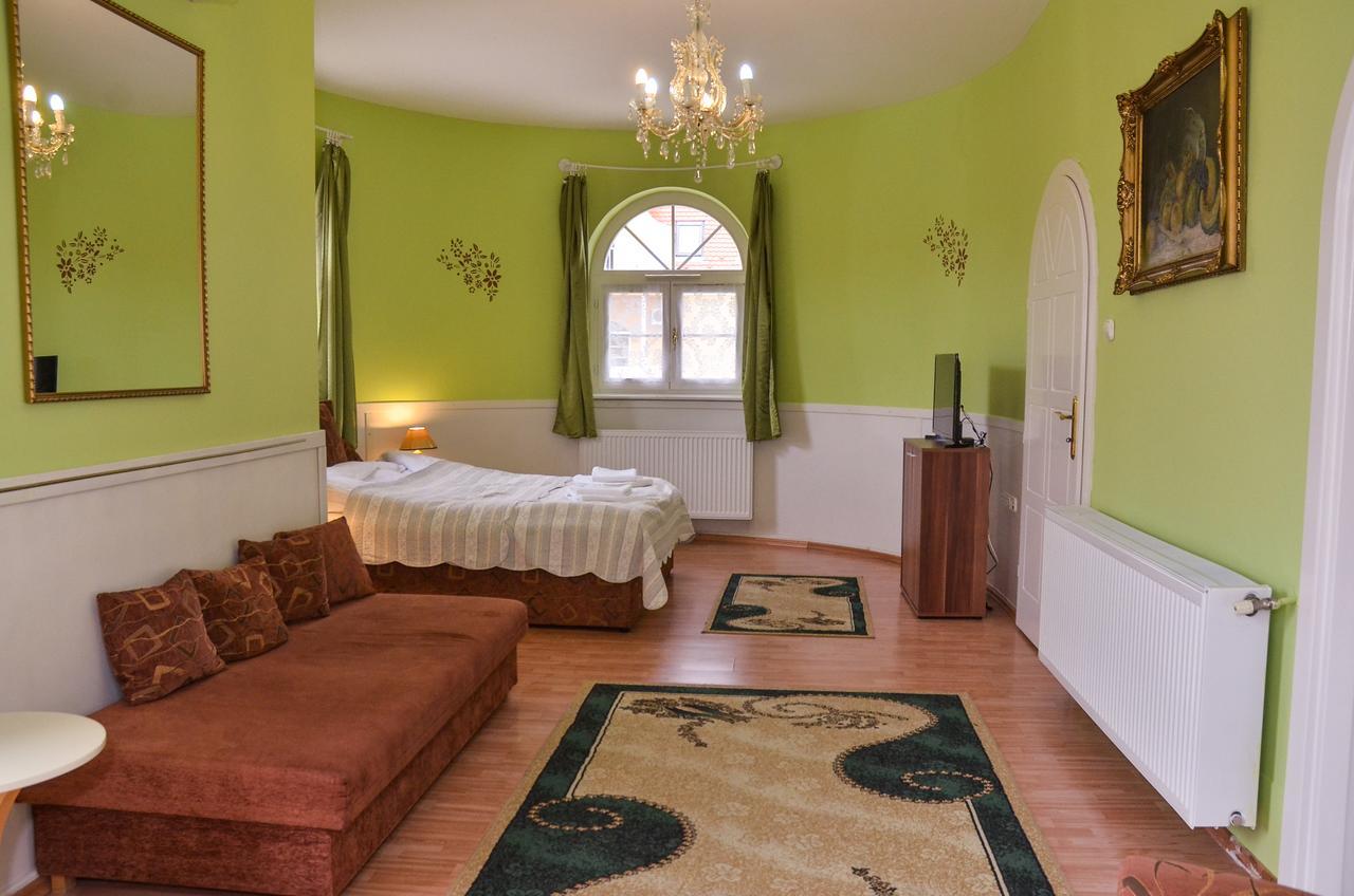 Kastely Panzio Otel Hajdúszoboszló Dış mekan fotoğraf