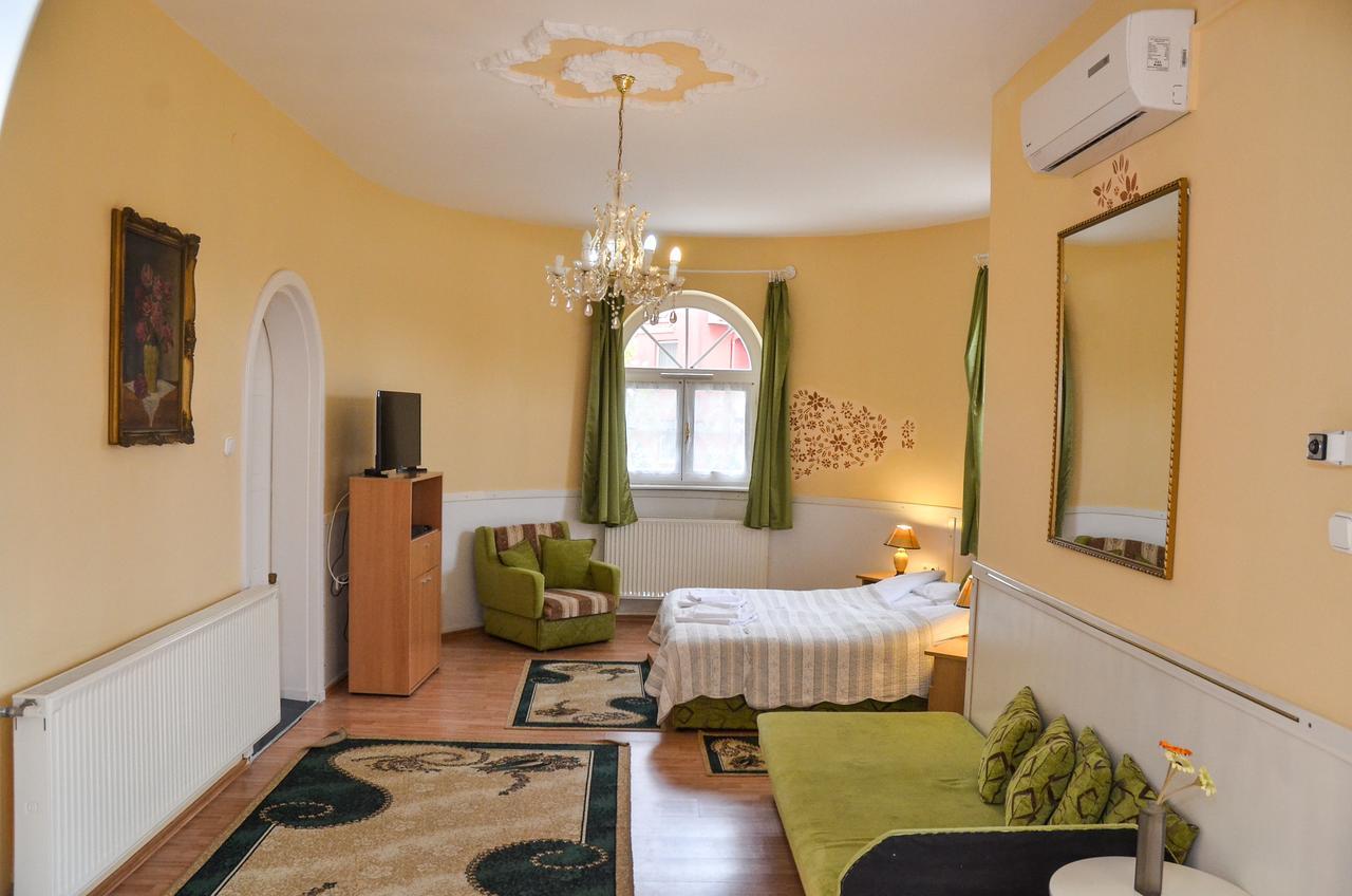 Kastely Panzio Otel Hajdúszoboszló Dış mekan fotoğraf