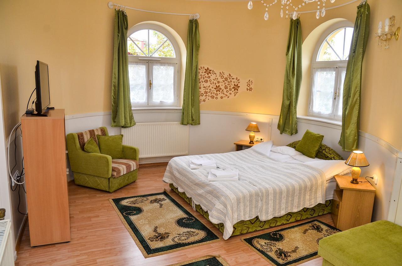 Kastely Panzio Otel Hajdúszoboszló Dış mekan fotoğraf