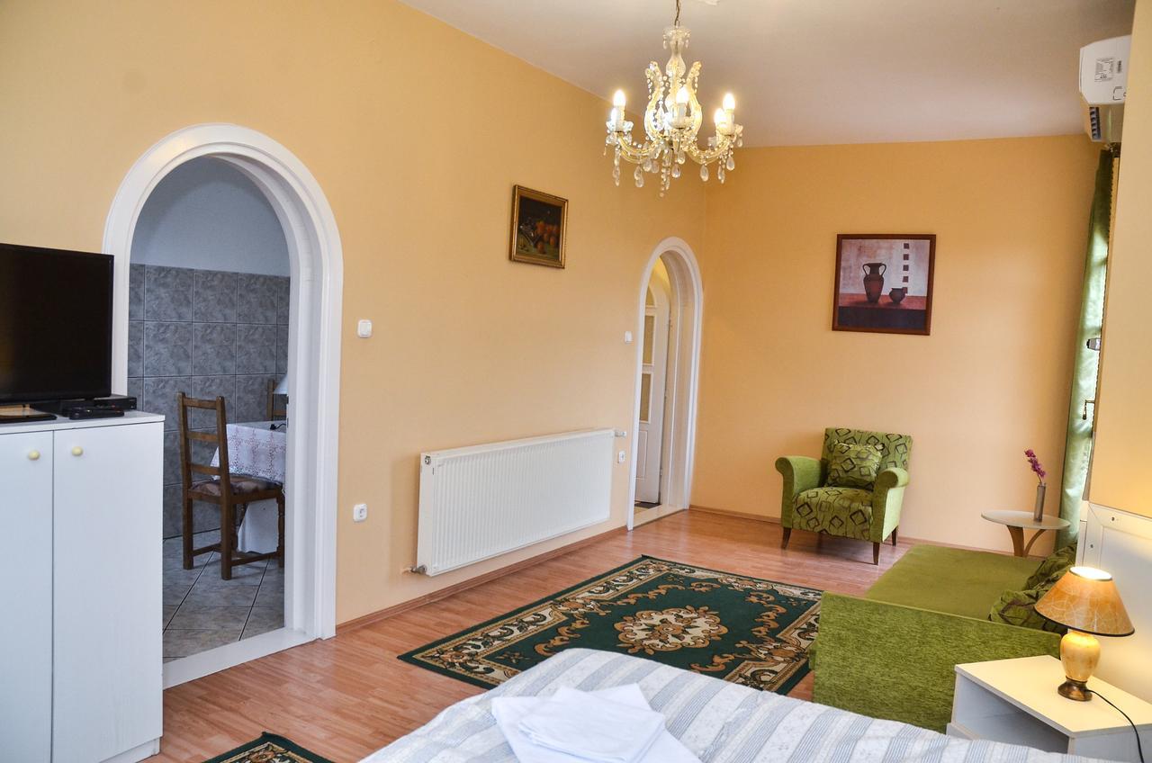 Kastely Panzio Otel Hajdúszoboszló Dış mekan fotoğraf