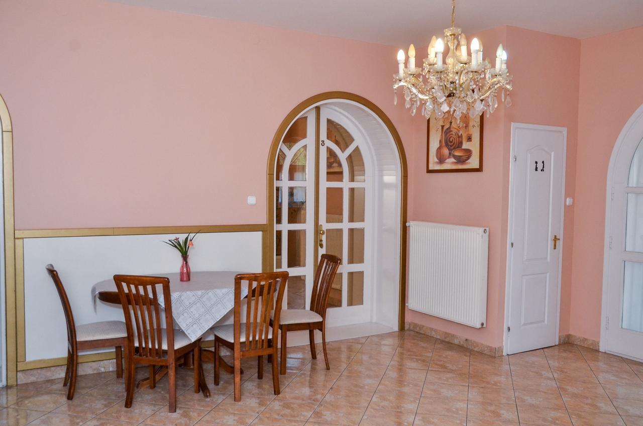 Kastely Panzio Otel Hajdúszoboszló Dış mekan fotoğraf